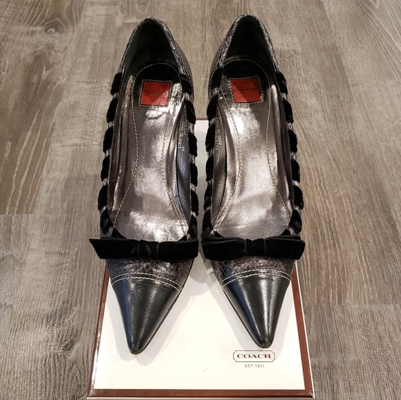 Coach Sue Printed Python Pumps with Bow size 8 Gray/Black - Picture 1 of 15